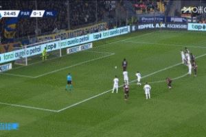 萨56突破造点,莱奥点射命中!米兰客场2-0领先帕尔马!