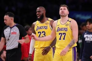 隆多:NBA各队都在跑相同的战术 湖人等队是前锋发起进攻不需控卫