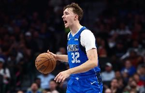 里程悲!弗拉格砍26分创个人生涯新高 另9板4助2断1帽 关键球被断