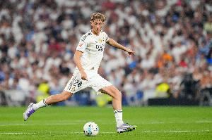 赫伊森:人们对亚马尔和维尼修斯太苛刻了 我只专注足球没有女友