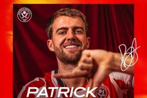 官方:32岁自由身前锋班福德加盟英冠谢菲联 合同至明年1月