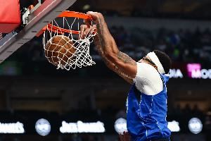 记者:用库明加+追梦or巴特勒换浓眉说得通 后者天赋碾压勇士内线