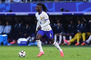 记者:卡马文加因伤缺战乌克兰,有可能提前回到马德里