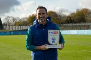 战绩5胜1负!兰帕德当选英冠10月最佳教练