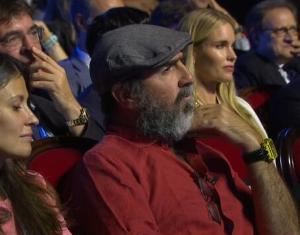 坎通纳:如今后卫像企鹅一样将手臂放在背后,我一个赛季能进60球