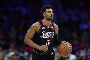 盖到也没用!格莱姆斯切入残暴单臂扣翻斯图尔特