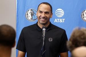 阿里纳斯:独行侠新GM啥也不用做 只需等到全员健康就会被封神