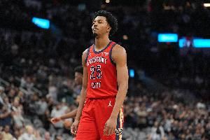 墨菲:不要放弃我们&赛季还很长 球队会发生很大的变化