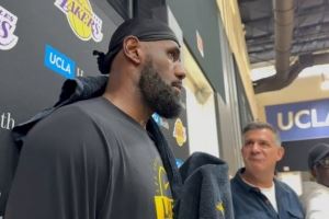 詹姆斯:球队拥有很棒的化学反应 我需要努力重新融入