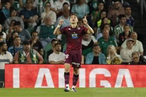 阿斯报:为应对帕斯可能离队,科莫有意巴拉多利德21岁小将楚基